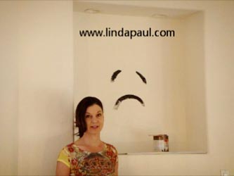 Video on how to decorate a wall niche or alcove